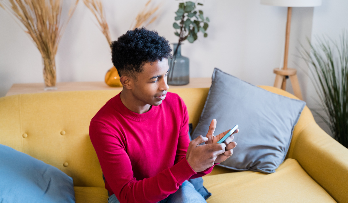 Forfait 200 Go : faut-il souscrire Syma Mobile ou B&YOU ?